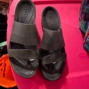 Black Wedge Crocs